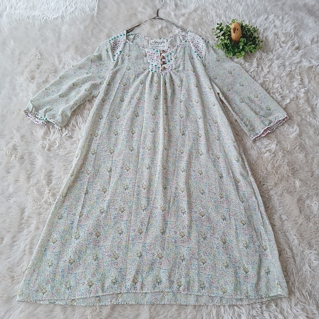 4598 DAZZLE BAD ZURI 花柄　ワンピース　総柄　七分袖　デート レディースのワンピース(ひざ丈ワンピース)の商品写真