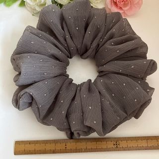ハンドメイドシュシュ☆カーキグリーン(ヘアアクセサリー)