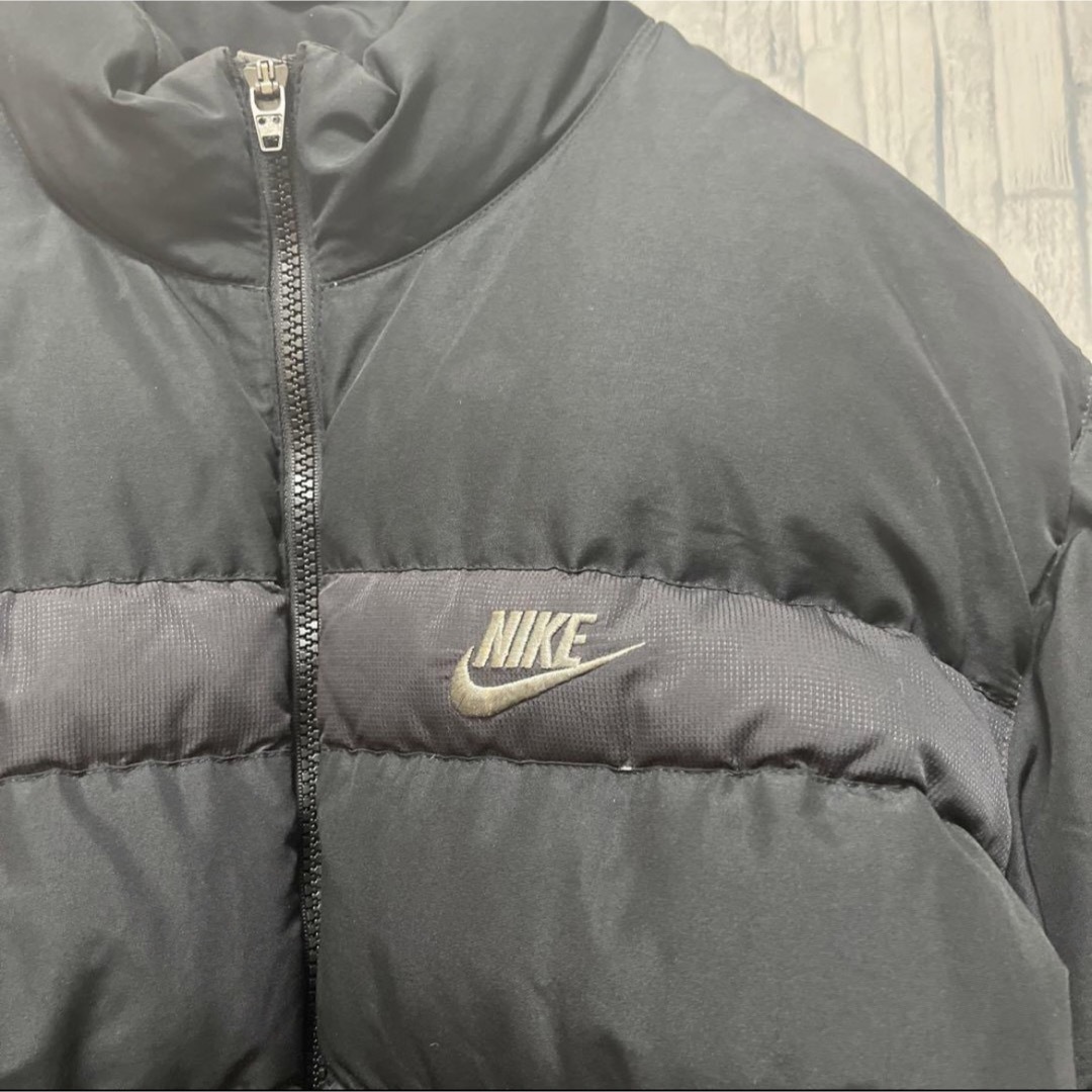 NIKE - ナイキ ダウンジャケット デカロゴ 刺繍ロゴ スウッシュ NIKE - ナイキ ダウンジャケット デカロゴ 刺繍ロゴ スウッシュ
