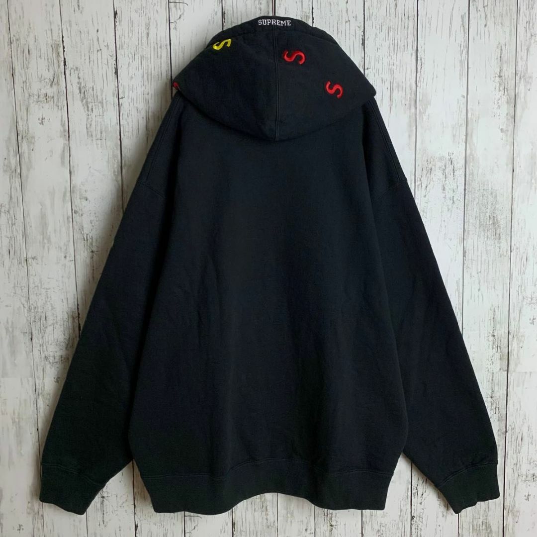 希少・入手困難モデル】シュプリーム☆刺繍Sロゴ入り総柄 希少・入手困難モデル】シュプリーム☆刺繍Sロゴ入り総柄