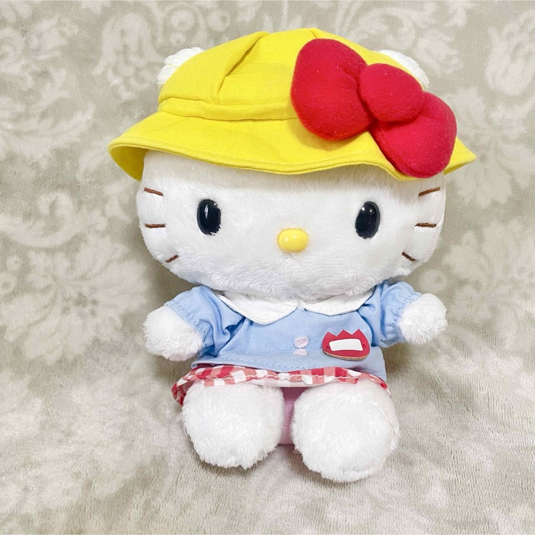 【送料無料】 サンリオ - ハローキティ 幼稚園 幼稚園児 子供 ぬいぐるみ 制服 ハローキティ