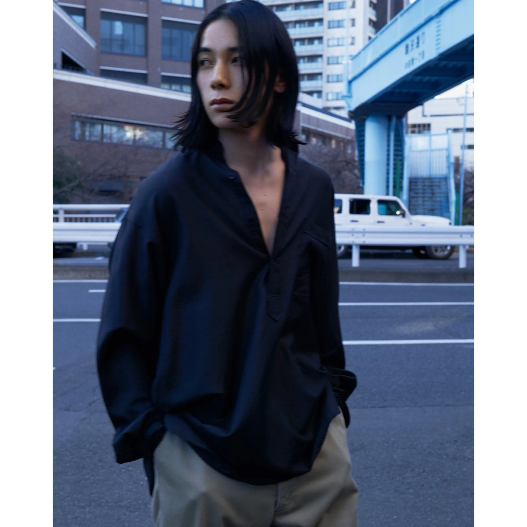 COMOLI - 新品 23SS COMOLI ウールシルクプルオーバーシャツ の COMOLI - 新品 23SS COMOLI ウールシルクプルオーバーシャツ の