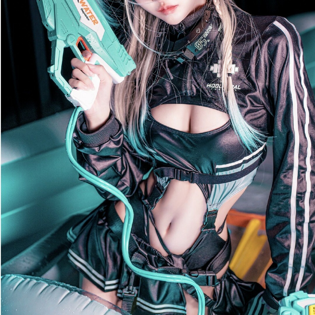 新品 イドラタールテオドール サイバージャージスイムウェア 新品 イドラタールテオドール サイバージャージスイムウェア