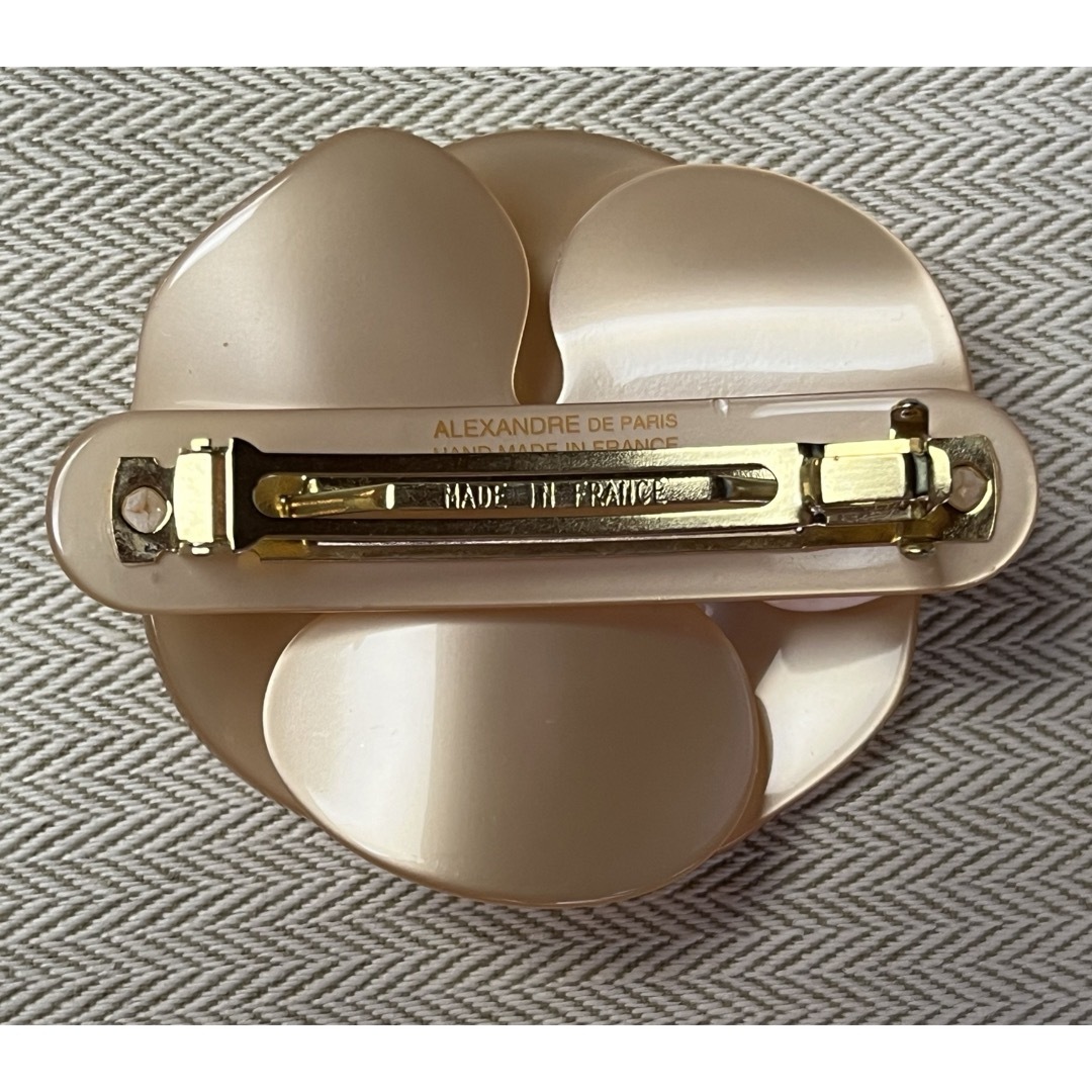 最新コレックション お値下げ】ALEXANDER バレッタ(7cm)ベージュ PARIS DE ヘアアクセサリー