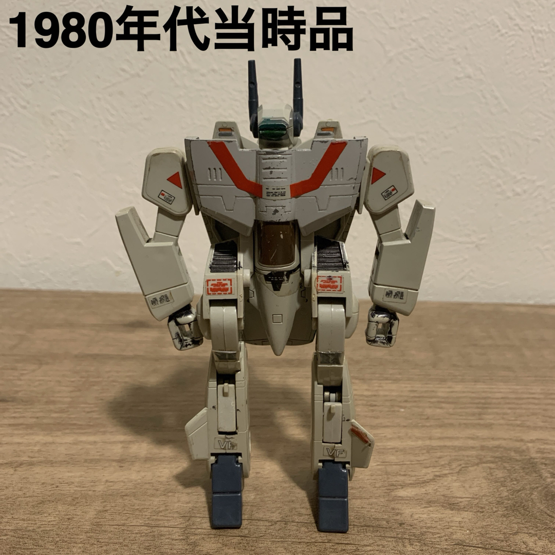 1980年代当時品 マクロス 1/100 バルキリー VF-1J タカトク 1980年代当時品 マクロス 1/100 バルキリー VF-1J タカトク