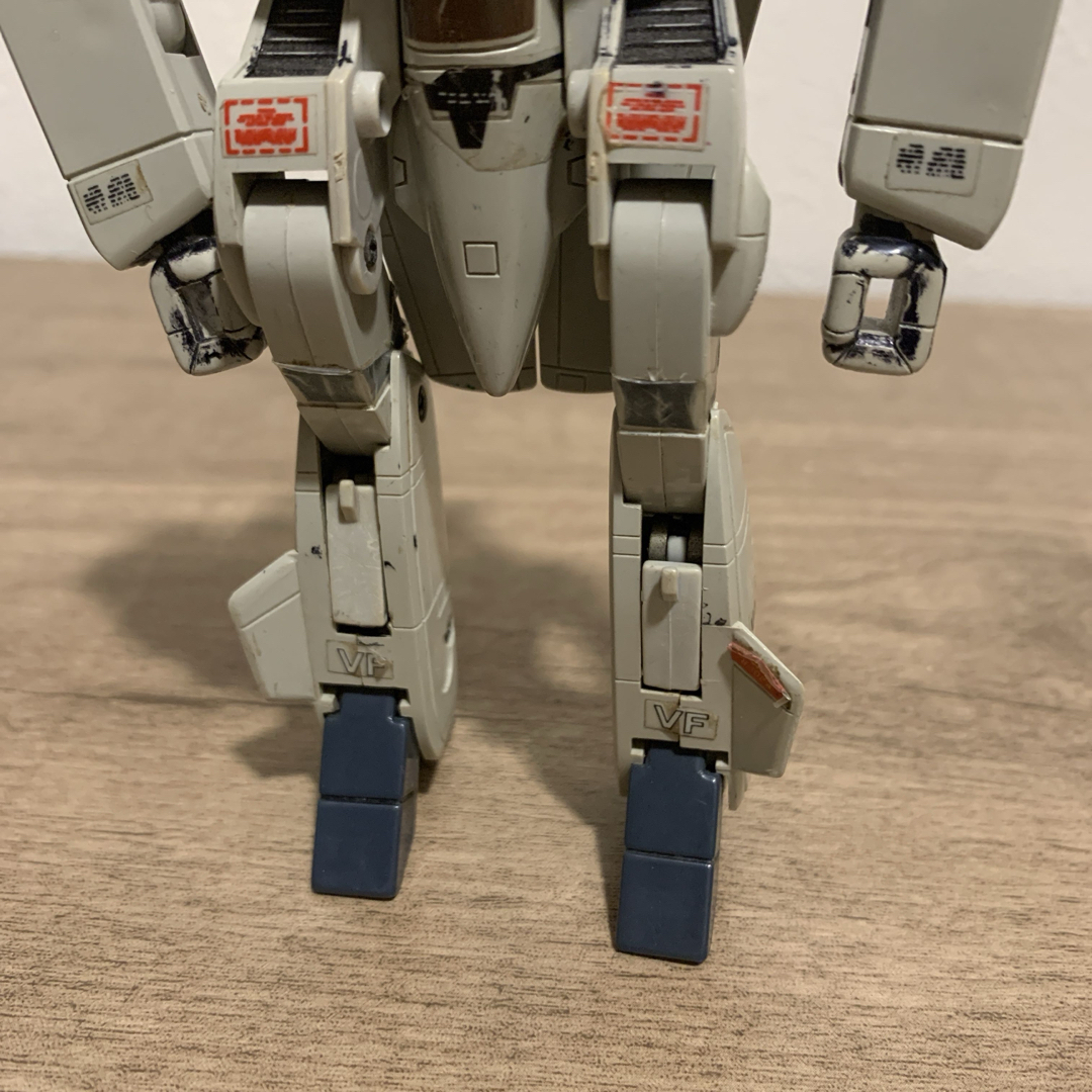 1980年代当時品 マクロス 1/100 バルキリー VF-1J タカトク 1980年代当時品 マクロス 1/100 バルキリー VF-1J タカトク