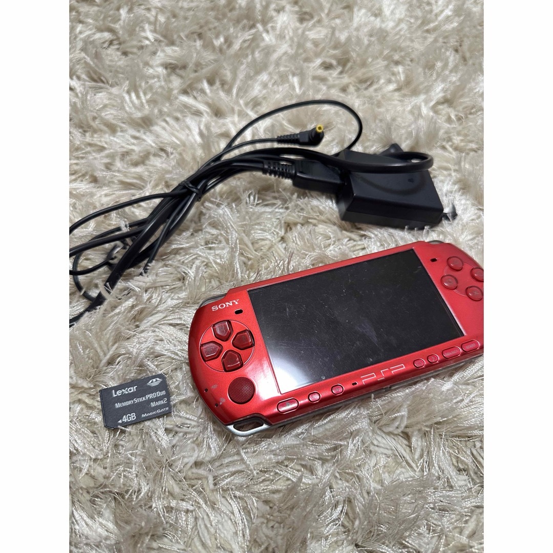 SONY PSP-3000 ホワイト 安っぽい 8GBメモリースティック付き SONY PSP-3000 ホワイト 安っぽい 8GBメモリースティック付き