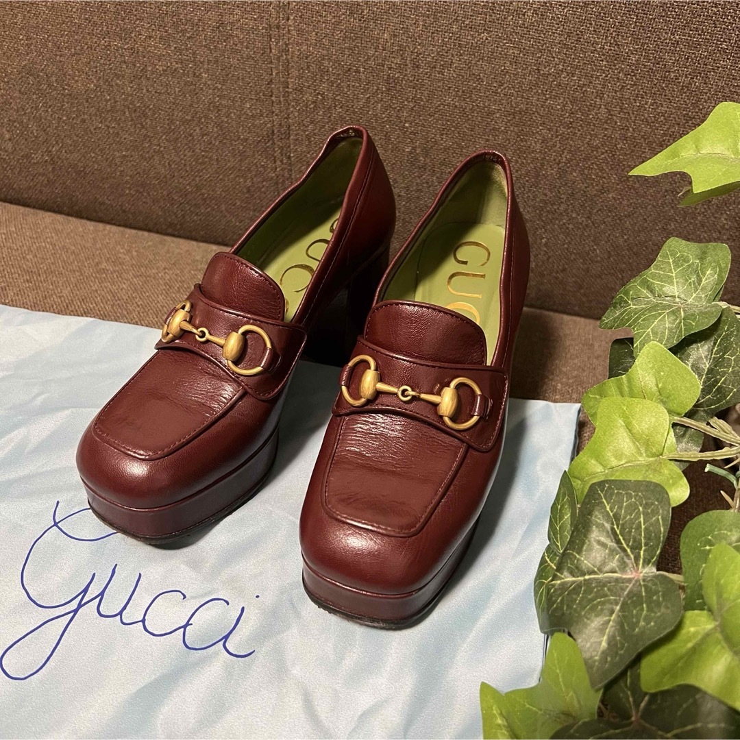 GUCCI - GUCCI グッチ ローファー 靴 赤茶 ホースビット 美品 GUCCI - GUCCI グッチ ローファー 靴 赤茶 ホースビット 美品