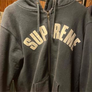 Supreme - supreme zip パーカー アーチロゴの通販 by Oki's Supreme - supreme zip パーカー アーチロゴの通販 by Oki's