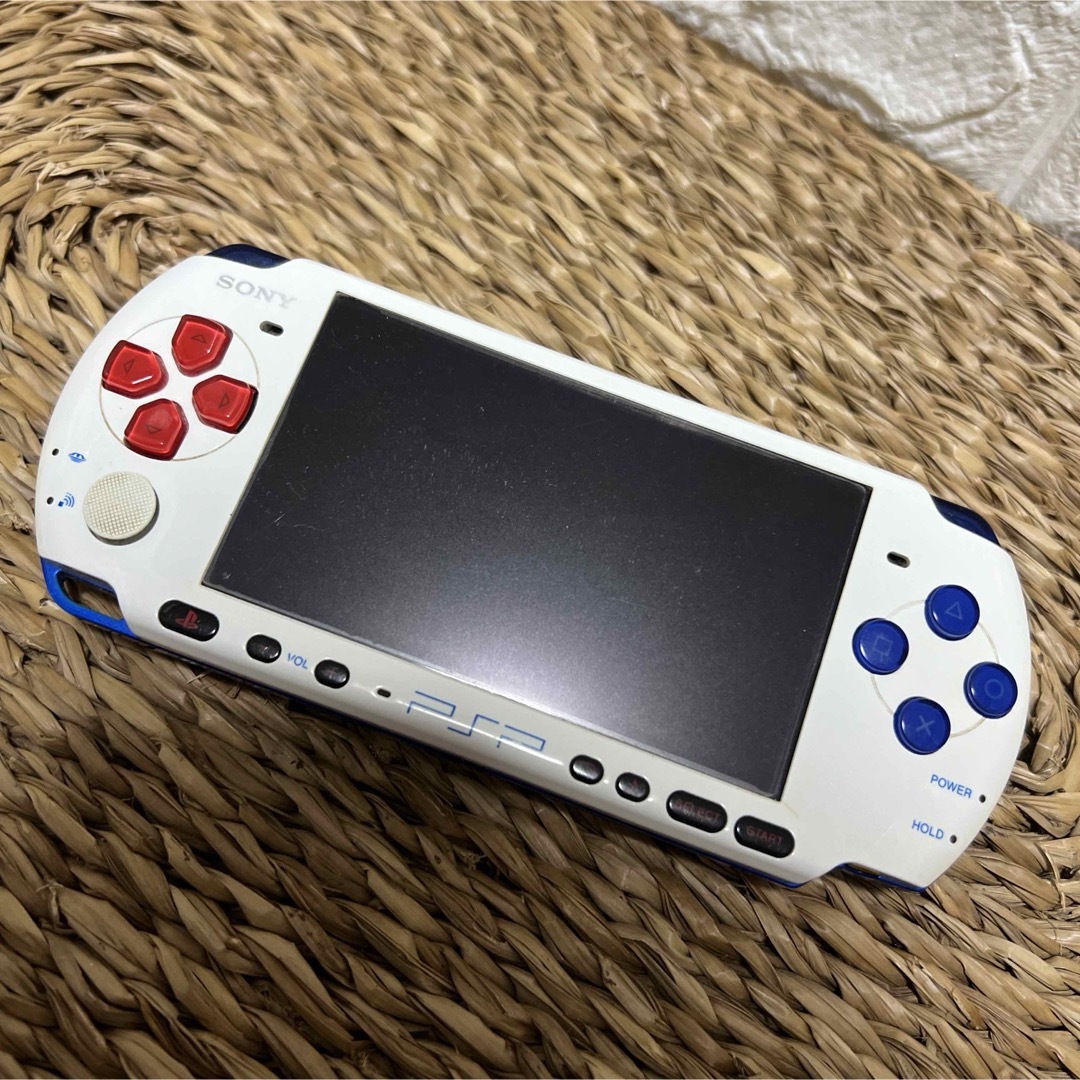 PSP 3000 本体 青白 ジャンクの通販 by ☆ペンペン☆'s shop|ラクマ PSP 3000 本体 青白 ジャンクの通販 by ☆ペンペン☆'s shop|ラクマ