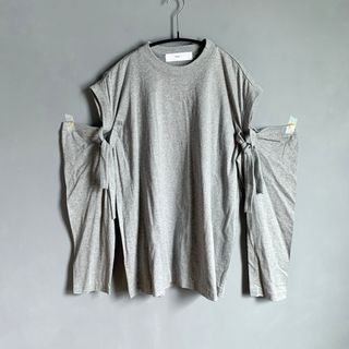 トーガプルラ(TOGA PULLA)のTOGA PULLA  オープンショルダー カットソー ロングTシャツ トーガ(カットソー(長袖/七分))