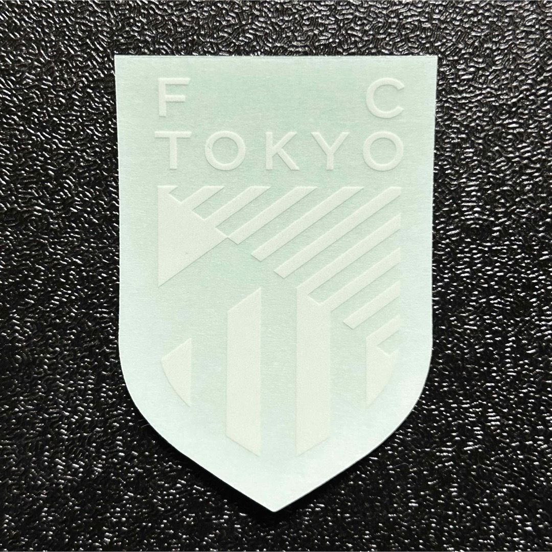 FC東京 エンブレム ステッカー クリアバージョン スポーツ/アウトドアのサッカー/フットサル(記念品/関連グッズ)の商品写真