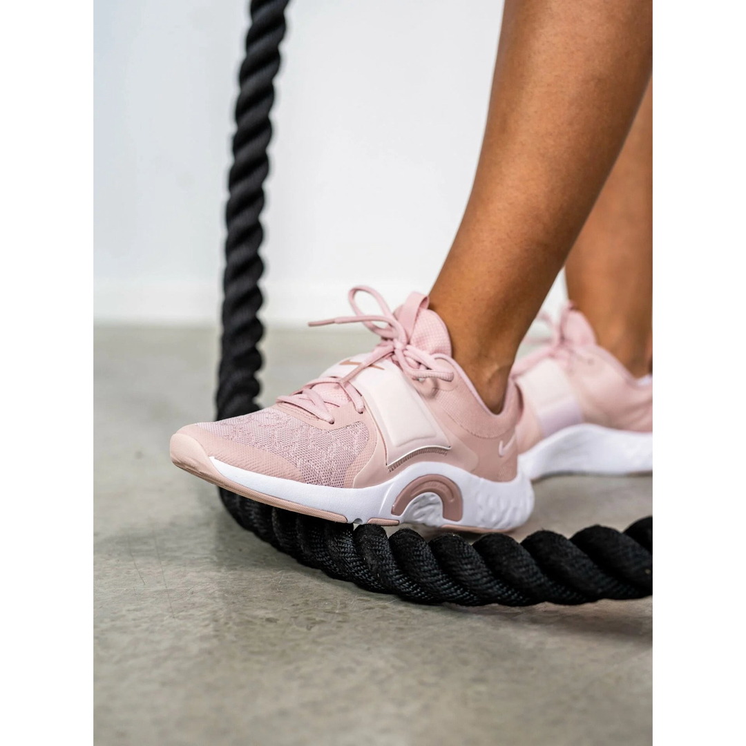 NIKE - 新品☆NIKE☆リニュー☆TR12☆トレーニングシューズ NIKE - 新品☆NIKE☆リニュー☆TR12☆トレーニングシューズ