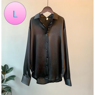 光沢感　黒シャツブラウス　L つや　スフォーマル　 滑らか 無地 通勤対応(Tシャツ(長袖/七分))