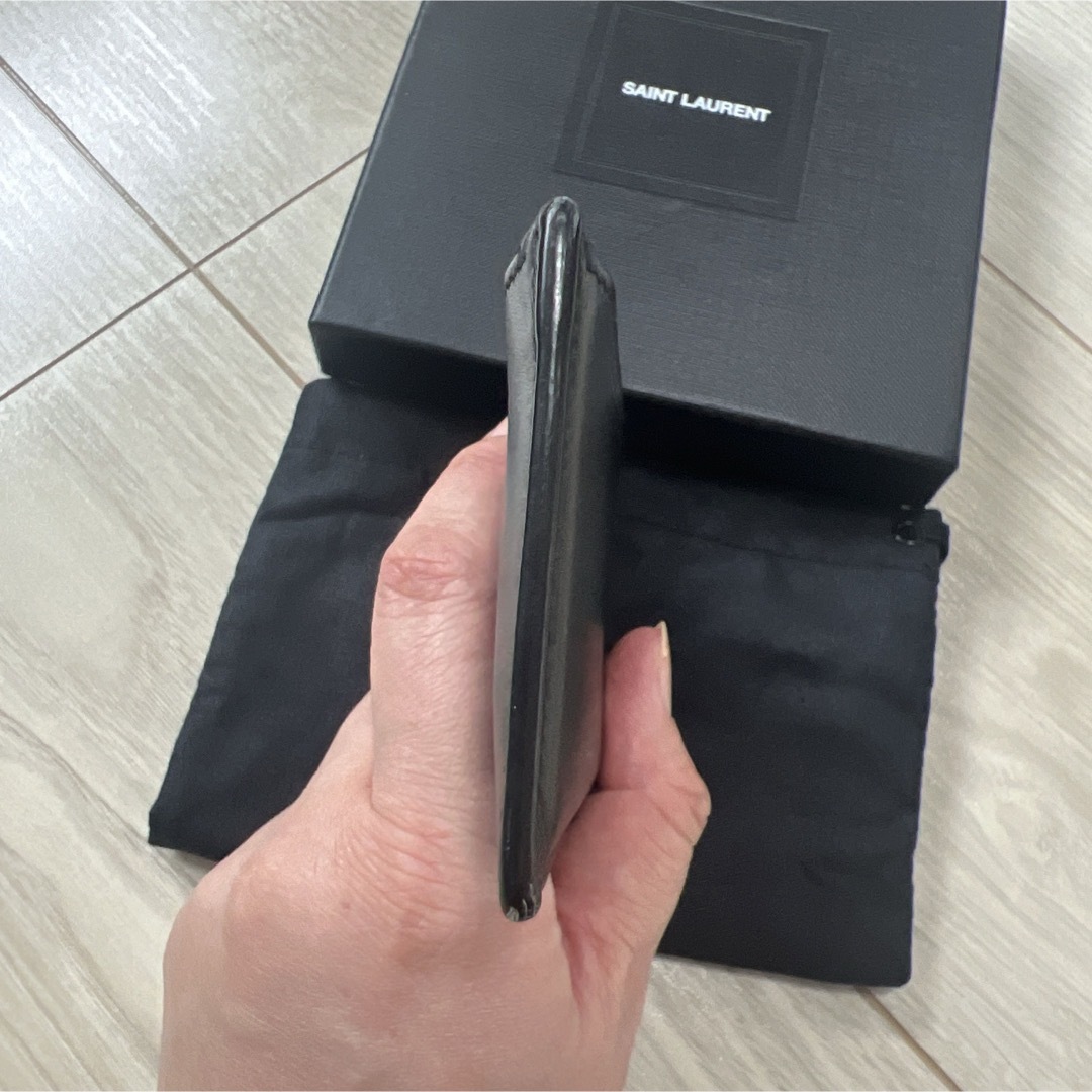 SAINT LAURENT サンローラン 黒 フラグメントケース SAINT LAURENT サンローラン 黒 フラグメントケース