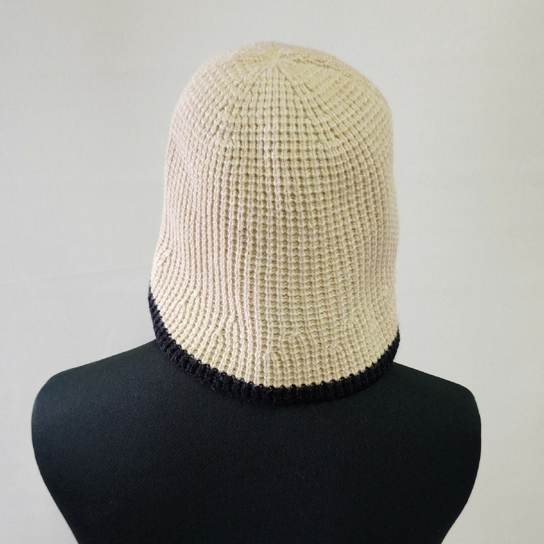 SMELLY(スメリー)の【未使用】SMELLY アーバンリサーチ ニット帽子 チューリップハット ニット レディースの帽子(ニット帽/ビーニー)の商品写真