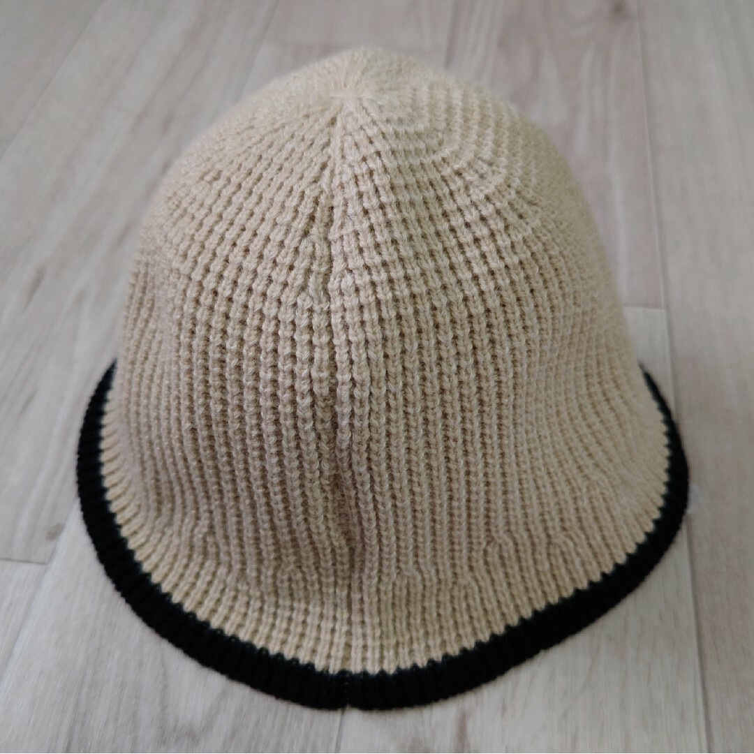 SMELLY(スメリー)の【未使用】SMELLY アーバンリサーチ ニット帽子 チューリップハット ニット レディースの帽子(ニット帽/ビーニー)の商品写真