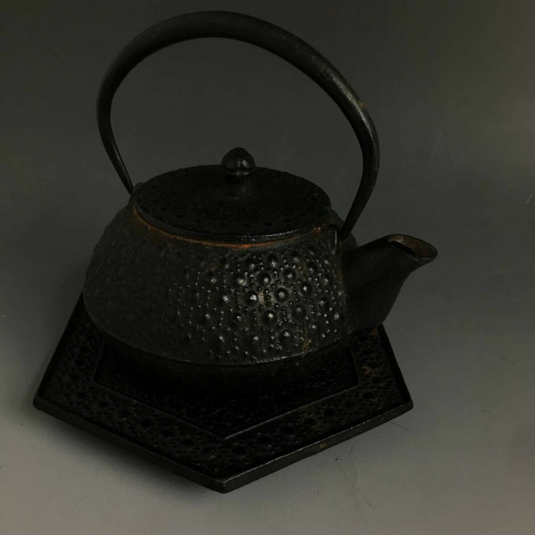 南部鉄器 岩鋳 鉄瓶 急須 台座付き 本場南部盛岡 南部鉄器合格証 敷台 金属工