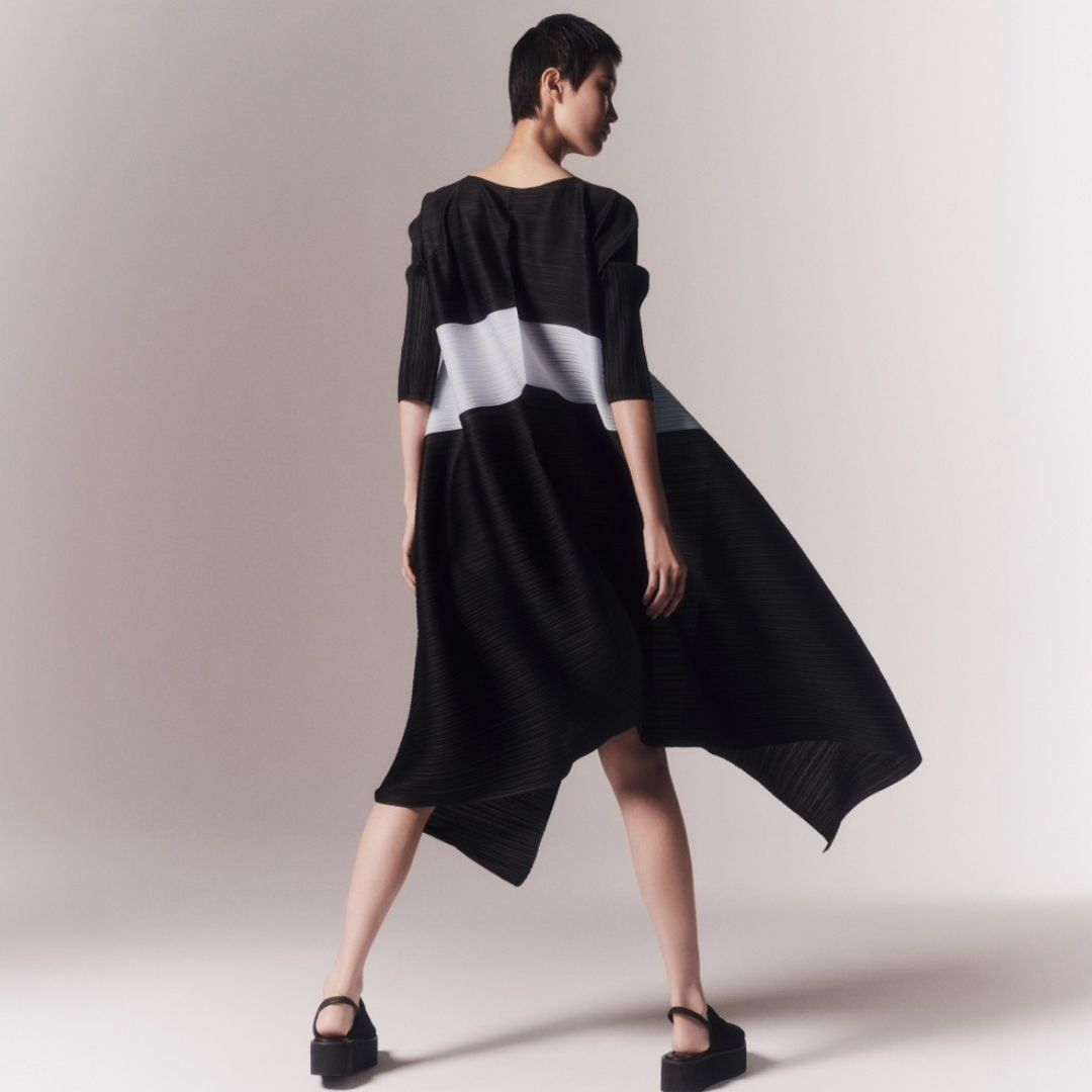 PLEATS PLEASE ISSEY MIYAKE SALT ワンピース PLEATS PLEASE ISSEY MIYAKE SALT ワンピース