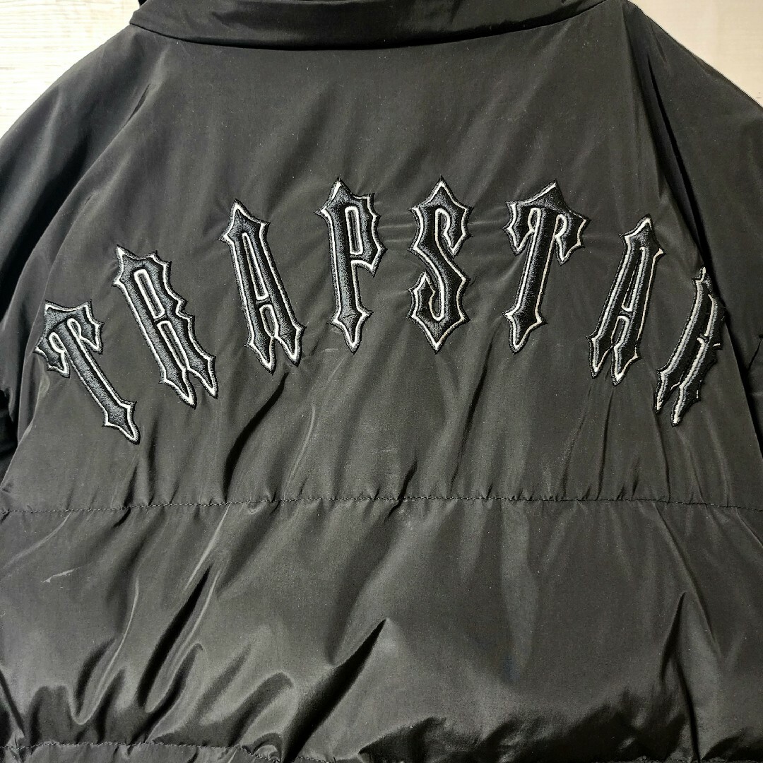 TRAPSTAR トラップスター ダウン ジャケット ブラック バックロゴ L TRAPSTAR トラップスター ダウン ジャケット ブラック バックロゴ L