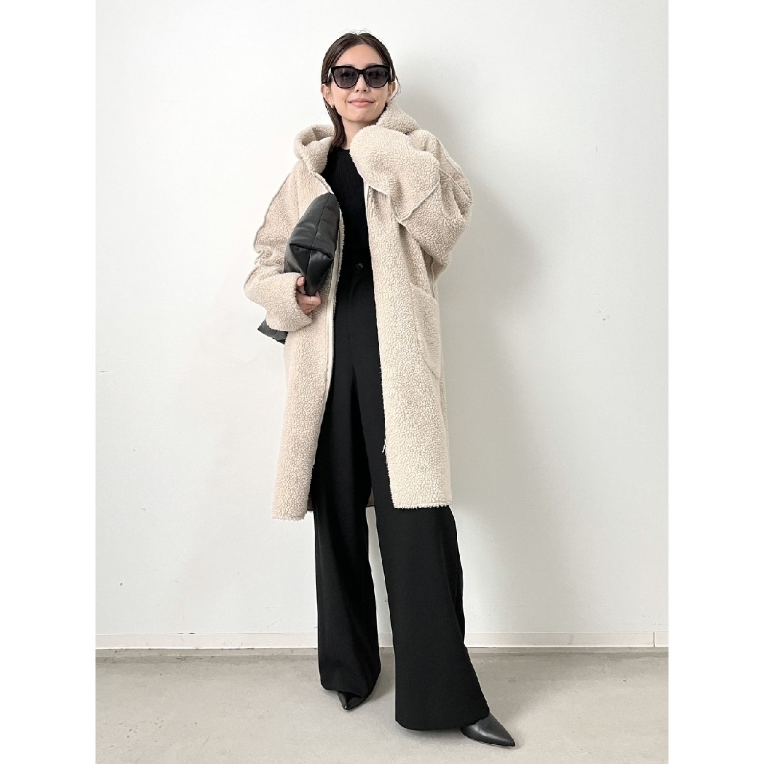 Lou Andrea Mouton Fake Hood Coat ジャケット/アウター Lou Andrea Mouton Fake Hood Coat ジャケット/アウター