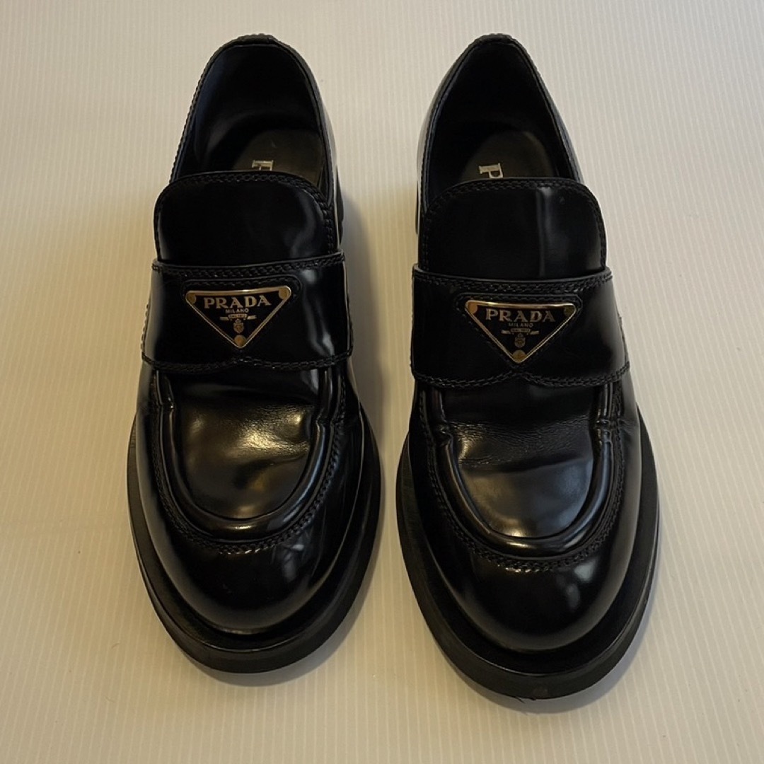 PRADA - プラダ ローファー ゴールド金具の通販 by ゆん's shop PRADA - プラダ ローファー ゴールド金具の通販 by ゆん's shop