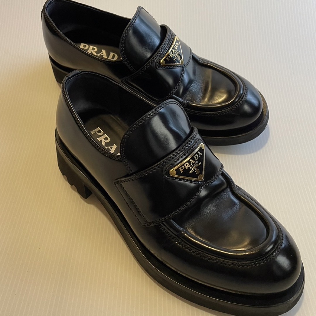 PRADA - プラダ ローファー ゴールド金具の通販 by ゆん's shop PRADA - プラダ ローファー ゴールド金具の通販 by ゆん's shop