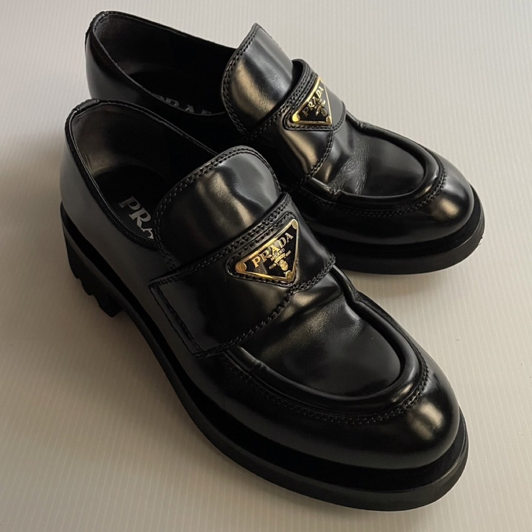 PRADA - プラダ ローファー ゴールド金具の通販 by ゆん's shop PRADA - プラダ ローファー ゴールド金具の通販 by ゆん's shop