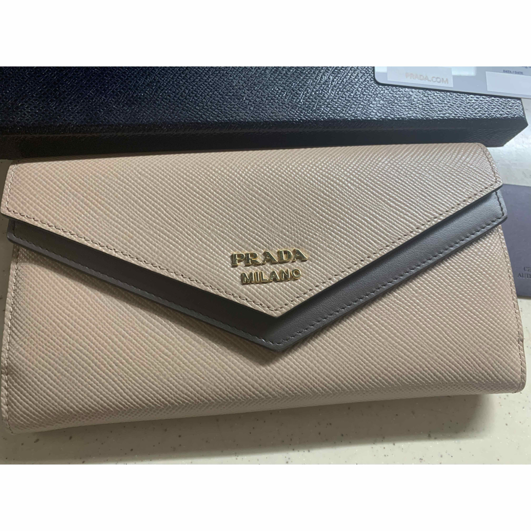 PRADA サフィアーノレザー長財布 PRADA サフィアーノレザー長財布