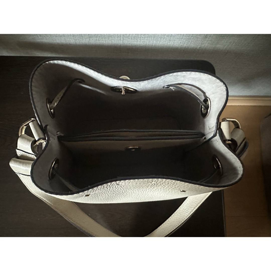 Kate Spade ショルダーバッグ ベージュ レザー Kate Spade ショルダーバッグ ベージュ レザー