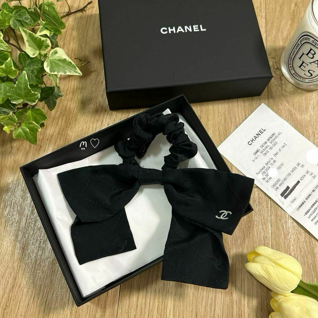 今季新作CHANELシャネル ココマークリボンシュシュ シルク ヘア 今季新作CHANELシャネル ココマークリボンシュシュ シルク ヘア