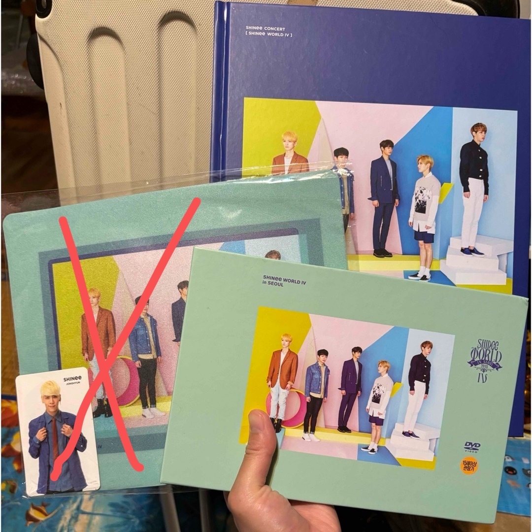 廃盤】SHINee WORLD IV DVD 公式パンフレット 廃盤】SHINee WORLD IV DVD 公式パンフレット