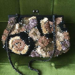 グレースコンチネンタル(GRACE CONTINENTAL)のグレースコンチネンタル リボン刺繍ショルダークラッチ(クラッチバッグ)