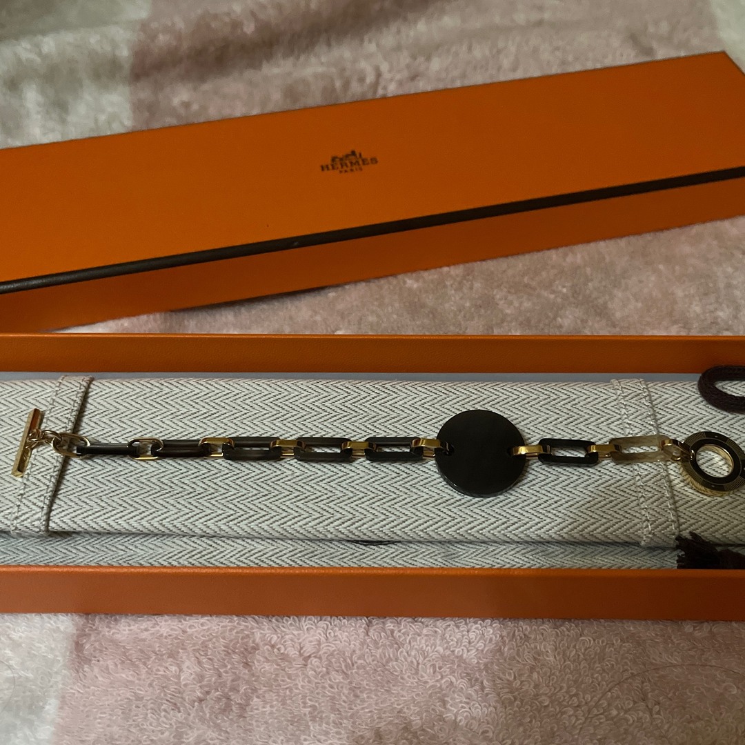 HERMES - 美品Hermès バッファローホーン ブレスレット スペード HERMES - 美品Hermès バッファローホーン ブレスレット スペード