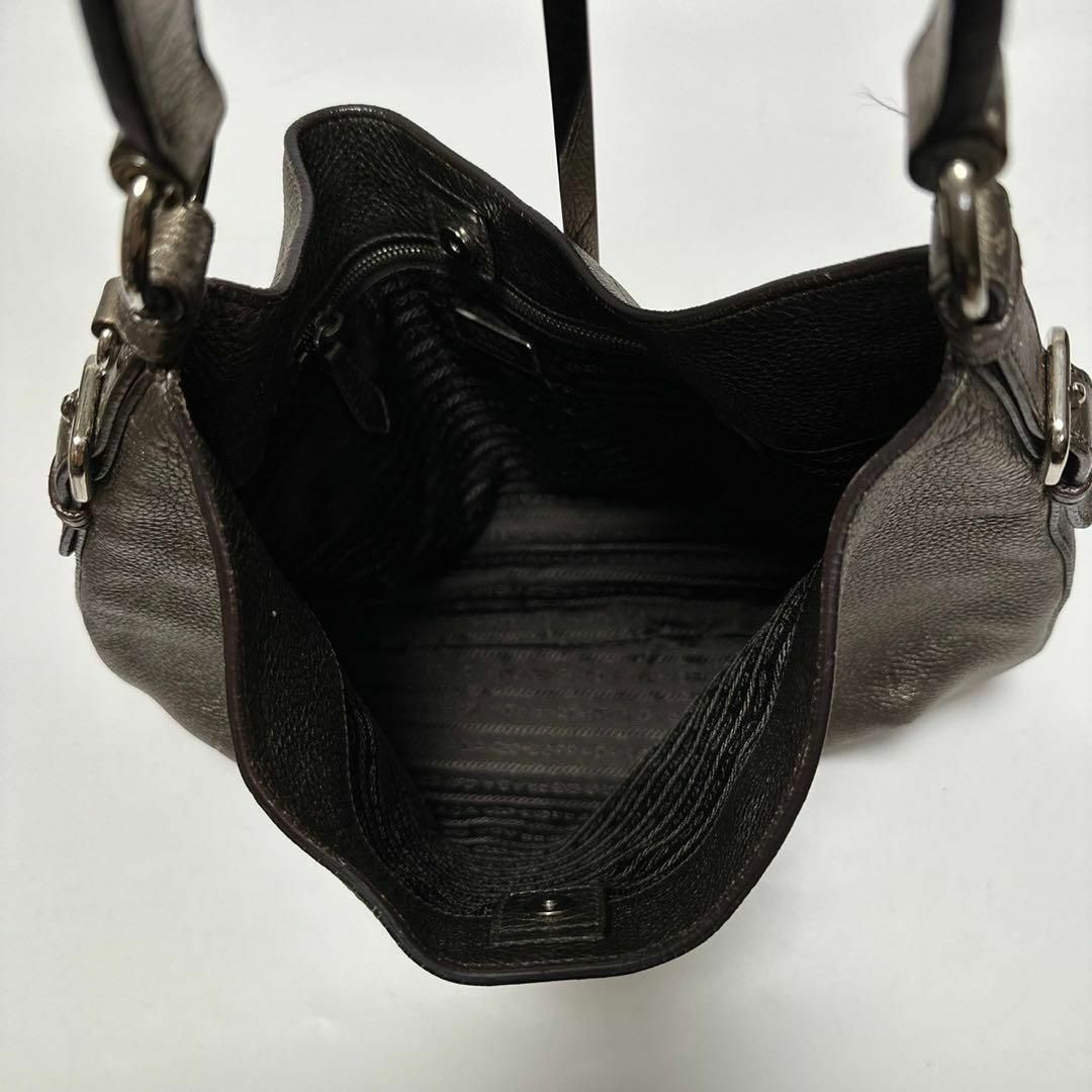 PRADA - b83【美品】プラダ ヴィッテロ レザー ロゴ金具 ワン PRADA - b83【美品】プラダ ヴィッテロ レザー ロゴ金具 ワン