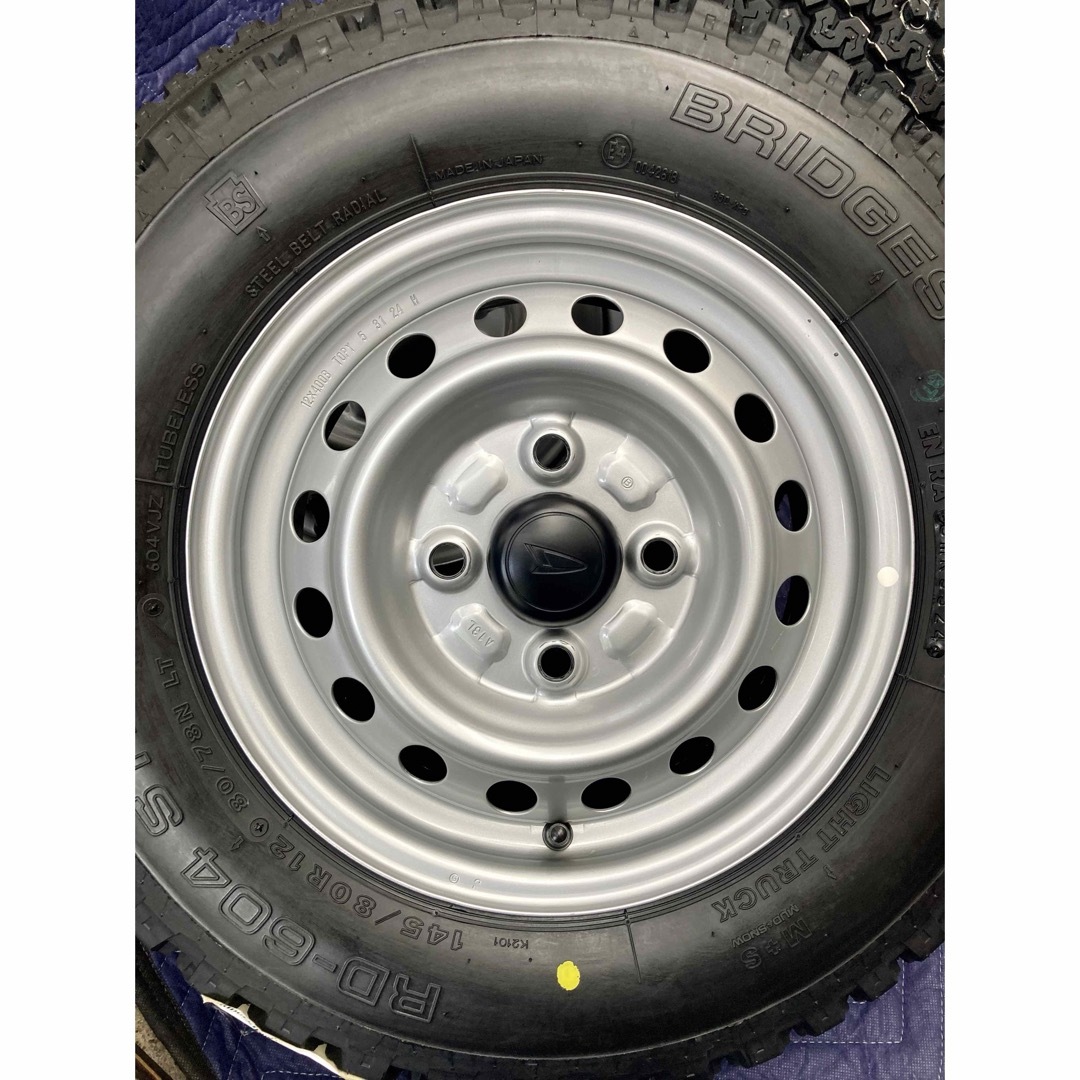 BRIDGESTONE - ㊾軽トラ・箱バン用の新品ゴツゴツタイヤと中古美 BRIDGESTONE - ㊾軽トラ・箱バン用の新品ゴツゴツタイヤと中古美