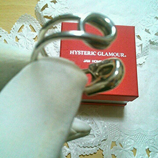 HYSTERIC GLAMOUR(ヒステリックグラマー)のHYSTERIC GLAMOUR  ヒステリックグラマー  安全ピンリング メンズのアクセサリー(リング(指輪))の商品写真