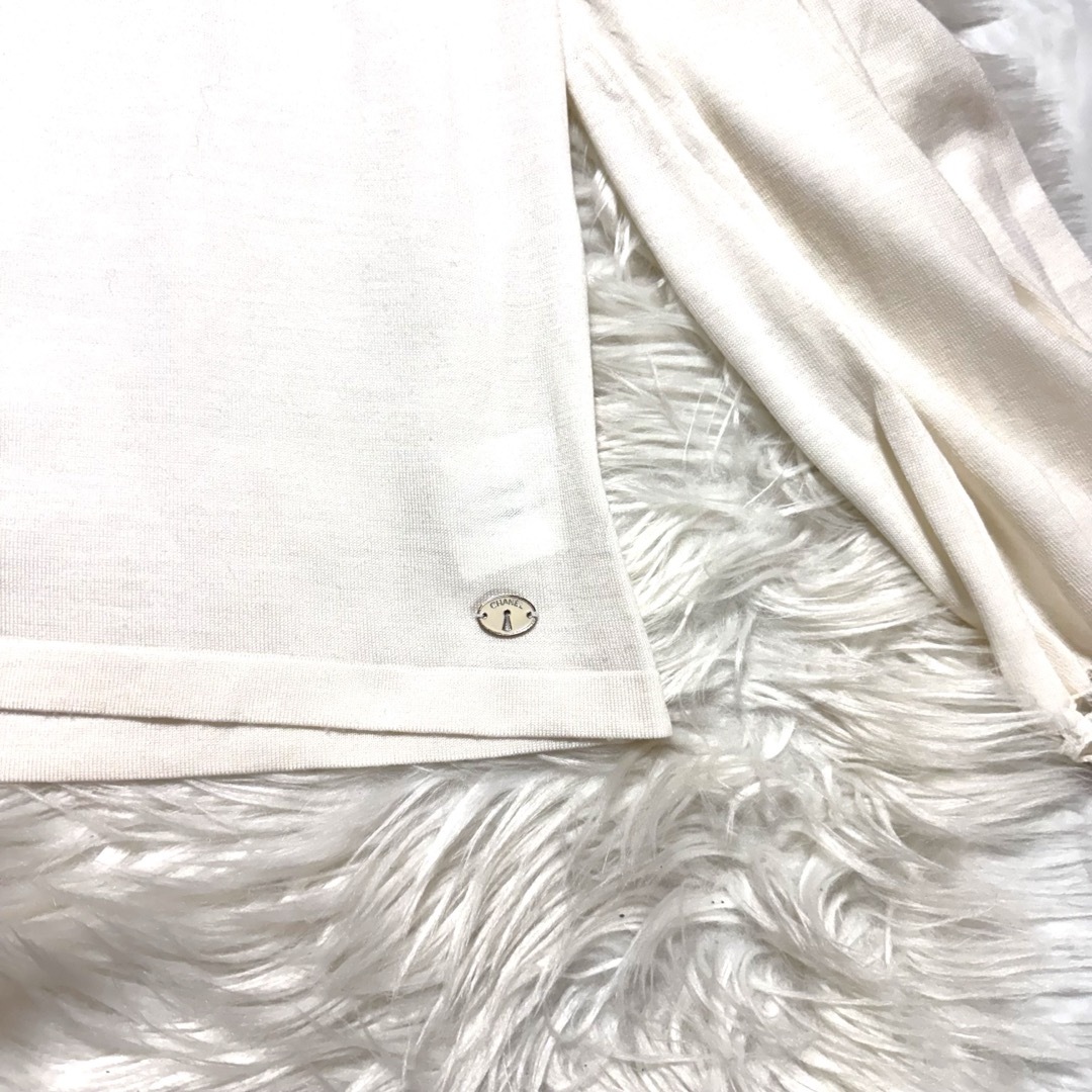 CHANEL - 本物 美品 シャネル 鍵穴装飾 ボリュームスリーブ CHANEL - 本物 美品 シャネル 鍵穴装飾 ボリュームスリーブ