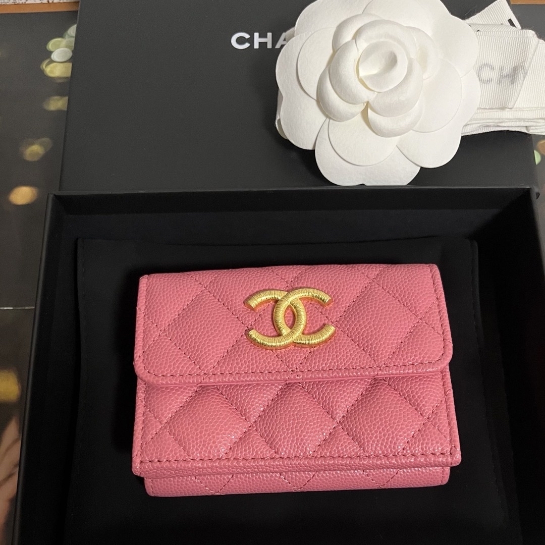 CHANEL - 新品未使用✨2023-24秋冬コレクション 三つ折り ミニ CHANEL - 新品未使用✨2023-24秋冬コレクション 三つ折り ミニ