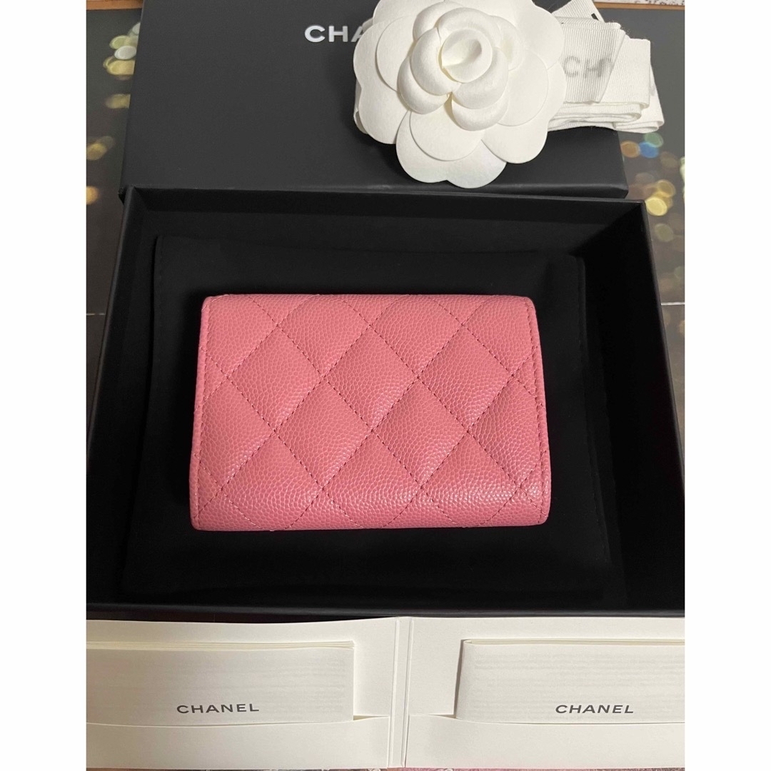 CHANEL - 新品未使用✨2023-24秋冬コレクション 三つ折り ミニ CHANEL - 新品未使用✨2023-24秋冬コレクション 三つ折り ミニ