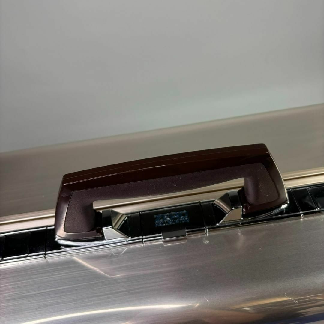 ZERO HALLIBURTON - 希少 ゼロハリバートン アタッシュケース ZERO HALLIBURTON - 希少 ゼロハリバートン アタッシュケース