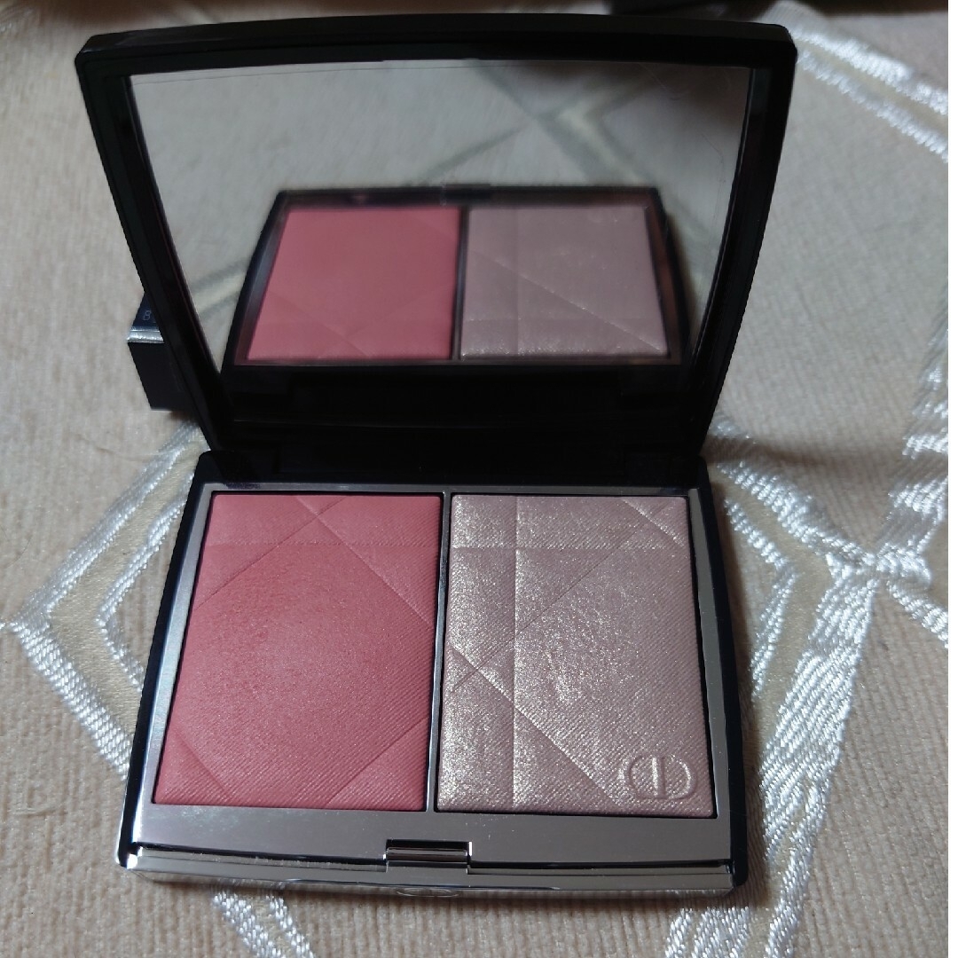 ☆dior☆スキンルージュ☆ブラッシュカラー&グロウ☆257☆ディオ ☆dior☆スキンルージュ☆ブラッシュカラー&グロウ☆257☆ディオ