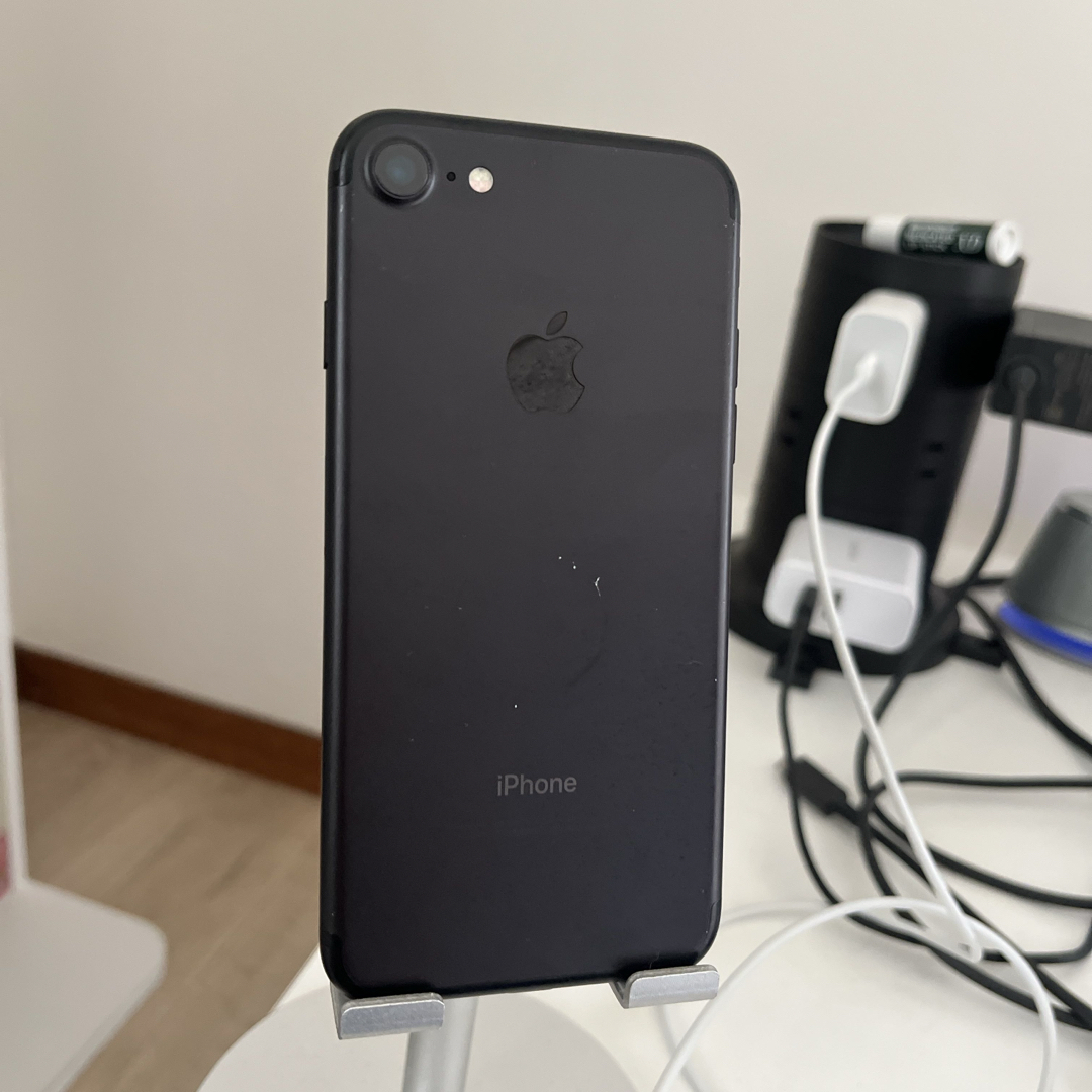 iPhone7 128gb simフリー jet black AU iPhone7 128gb simフリー jet black AU