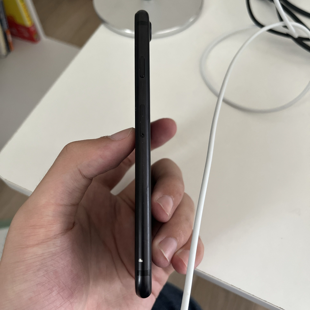 iPhone7 128gb simフリー jet black AU iPhone7 128gb simフリー jet black AU