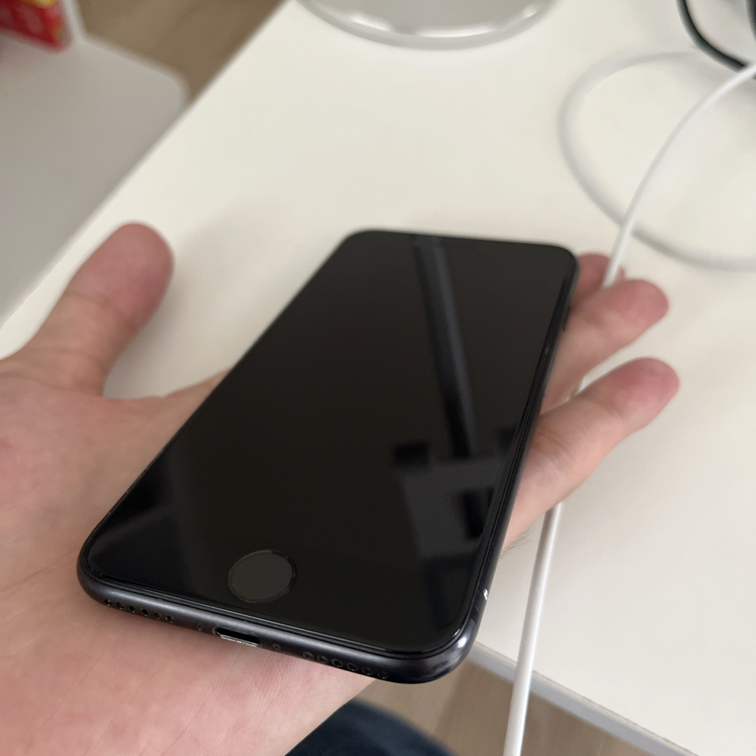 iPhone7 128gb simフリー jet black AU iPhone7 128gb simフリー jet black AU
