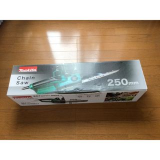 【中古品】makita マキタ 100V 250mm 電気式チェンソー M502(工具)