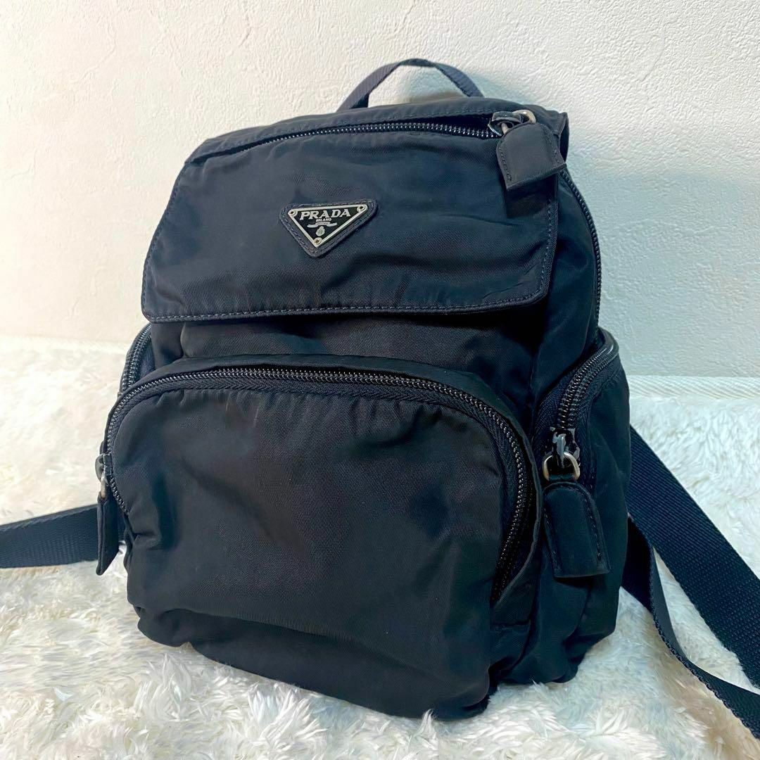 PRADA - 【極美品】 プラダ ミニリュック ナイロン ブラック 白 PRADA - 【極美品】 プラダ ミニリュック ナイロン ブラック 白