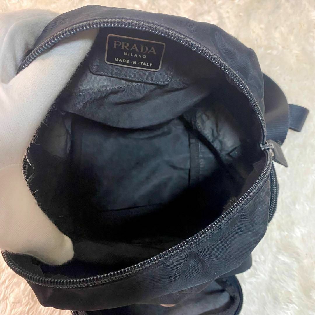 PRADA - 【極美品】 プラダ ミニリュック ナイロン ブラック 白 PRADA - 【極美品】 プラダ ミニリュック ナイロン ブラック 白