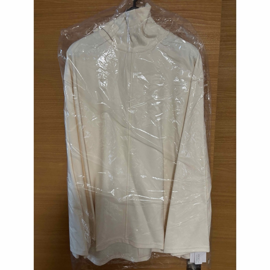 【予約】 ☆最終価格☆新品gypsohila 3way Turtle Tops アイボリー トップス トップス