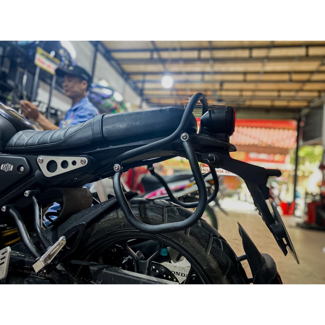 新品 XSR155 /XSR125タンデムバー&サイドガード付き セットの 新品 XSR155 /XSR125タンデムバー&サイドガード付き セットの